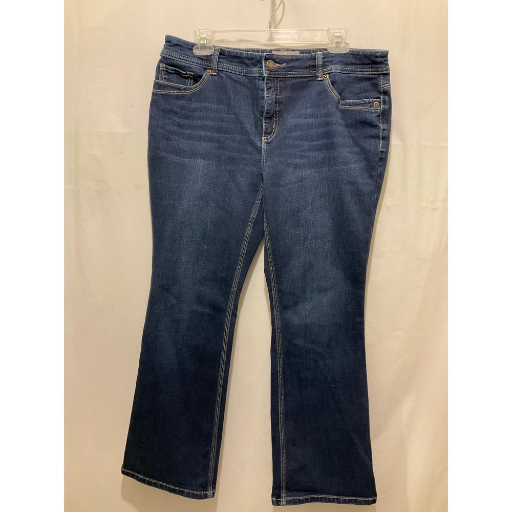 Chicos Dark Wash Bootcut Jeans Embroidered Studded Pocket size 2 waist says 33"